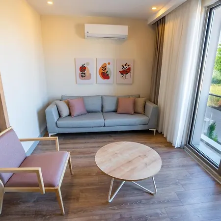 Letstay Marine Homes 4* אנטליה