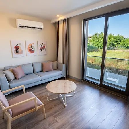 Letstay Marine Homes מלון